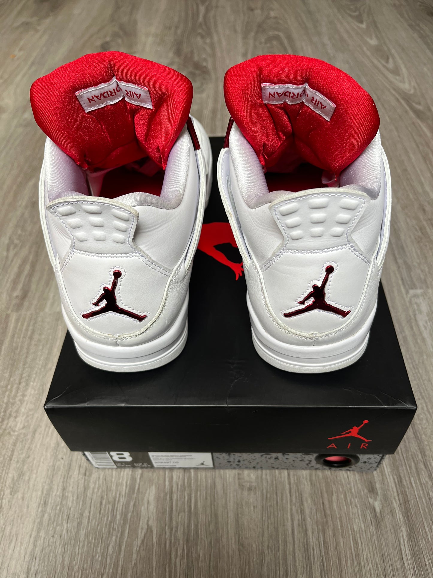 Jordan 4 Metallic Red